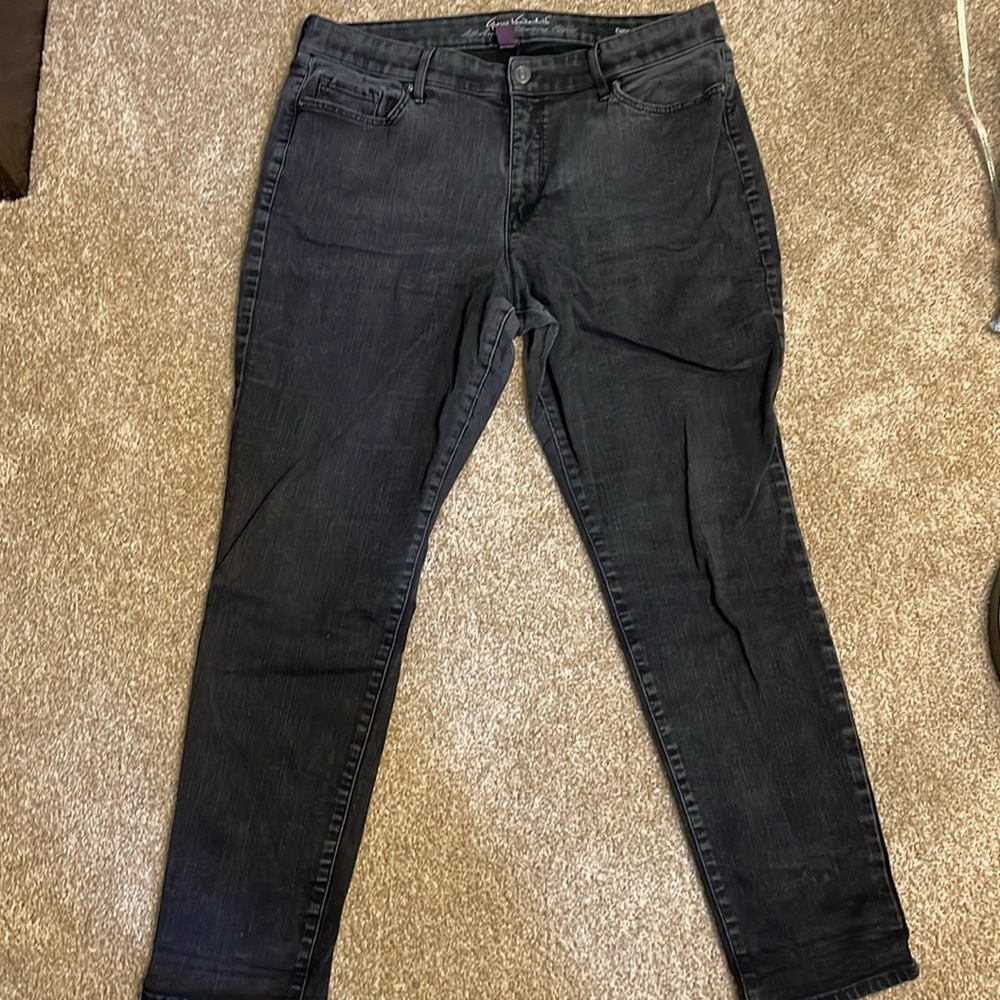 Gloria Vanderbilt All Around Slimming Curvy Skinny Jeans (size 18)-black